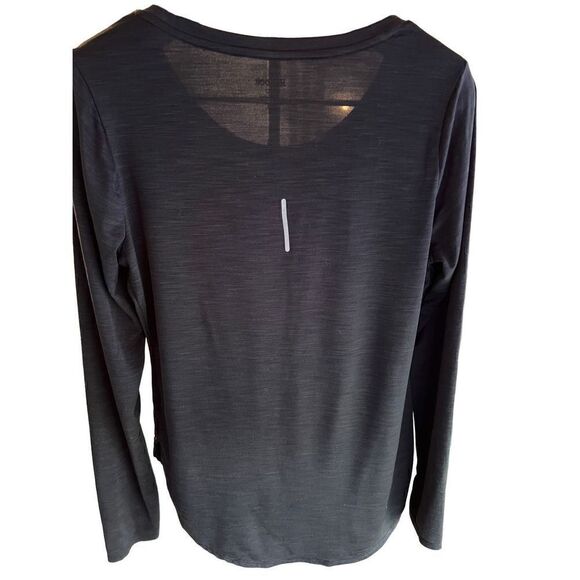 Reebok Women’s Long Sleeve Shirt SZ L Black with Thumbholes - Picture 2 of 4